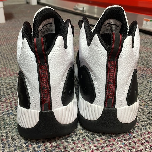 Jordan - Picture 5 of 7